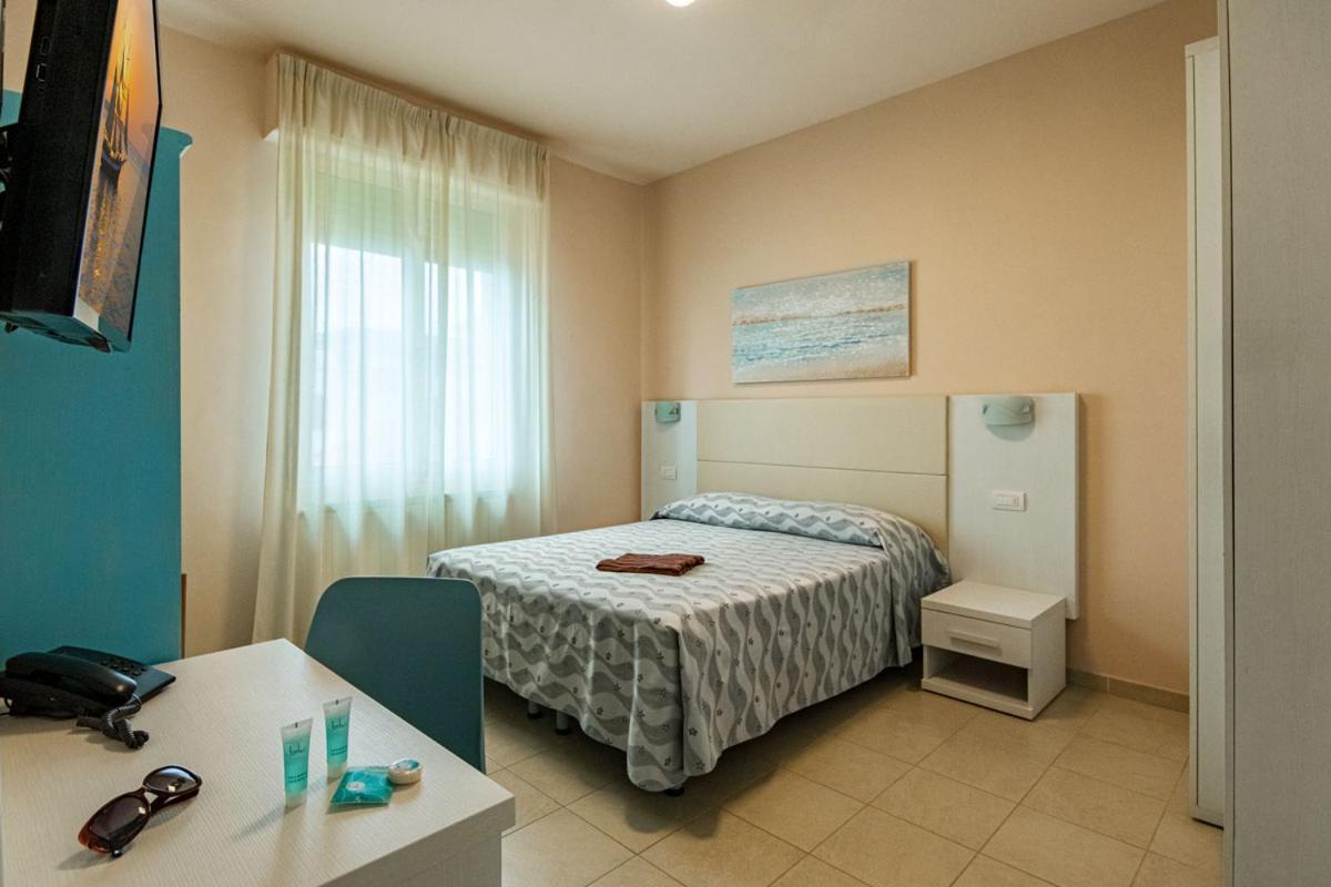 Hotel Villa San Giuseppe San Bartolomeo Al Mare Exterior photo