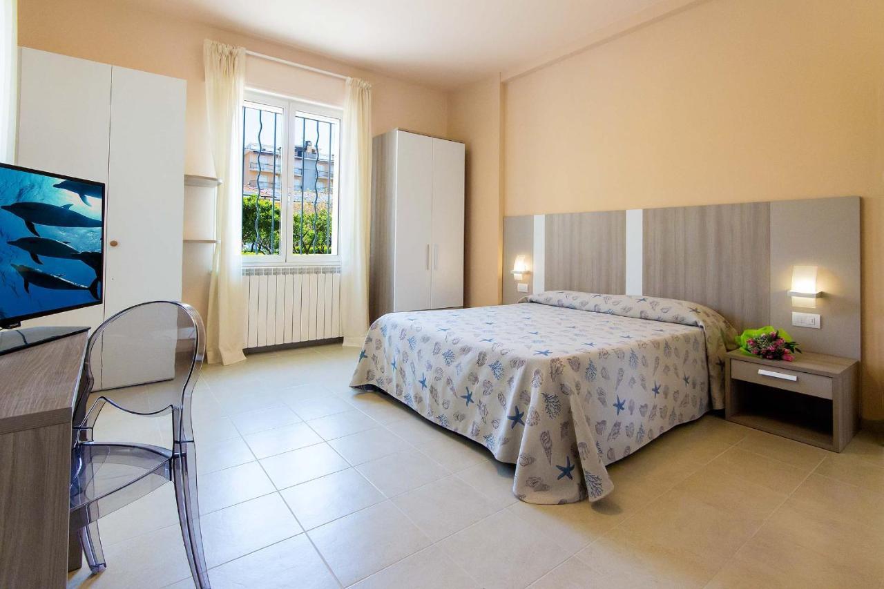 Hotel Villa San Giuseppe San Bartolomeo Al Mare Exterior photo