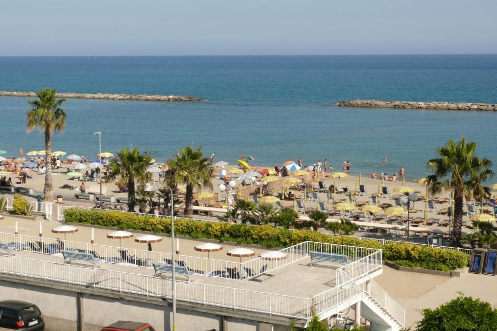 Hotel Villa San Giuseppe San Bartolomeo Al Mare Exterior photo
