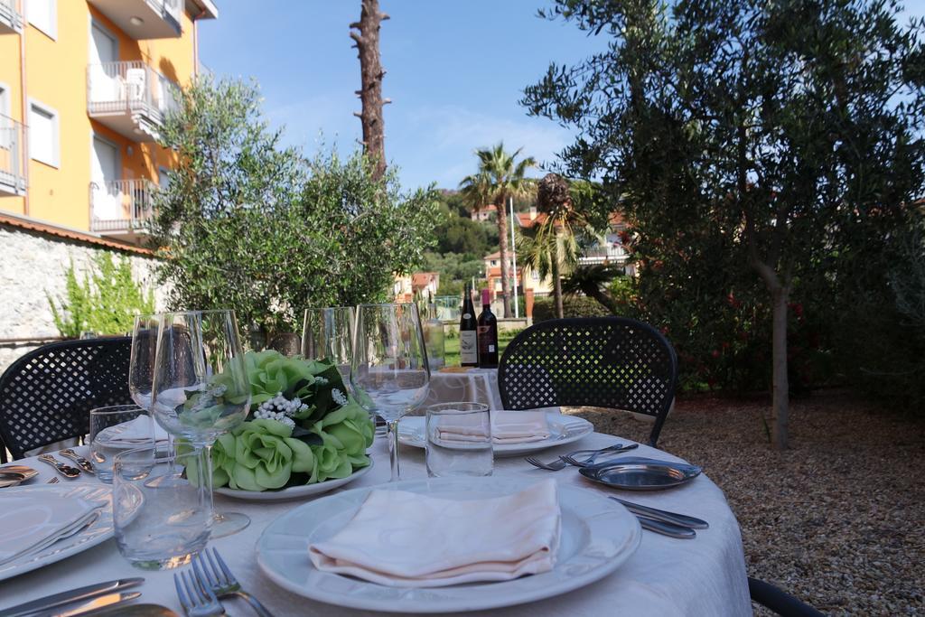 Hotel Villa San Giuseppe San Bartolomeo Al Mare Exterior photo