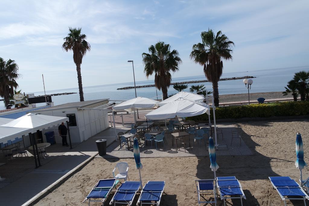 Hotel Villa San Giuseppe San Bartolomeo Al Mare Exterior photo